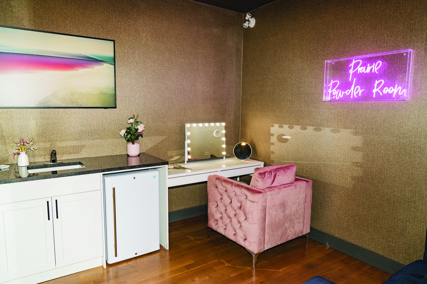 The Prairie Powder Room lounge